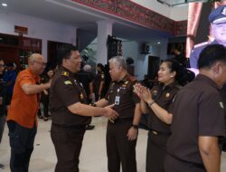 Jajaran Pegawai Kejatisu Lepas Dr. Harli Siregar, SH., M.Hum Menuju Kejagunh