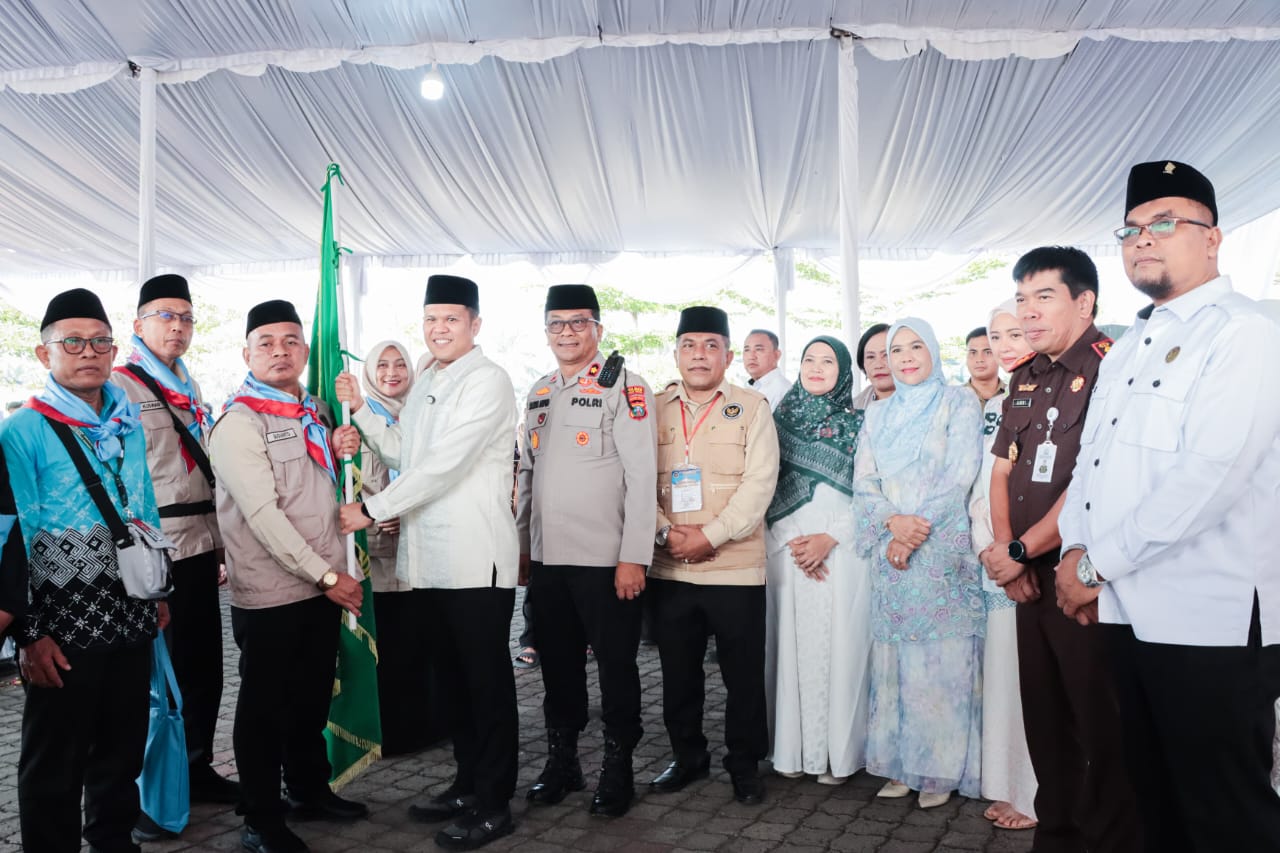 Lepas Keberangkatan 205 Jamaah Calon Haji Sergai Tahun 2026, Ini Pesan Wabup Adlin Tambunan