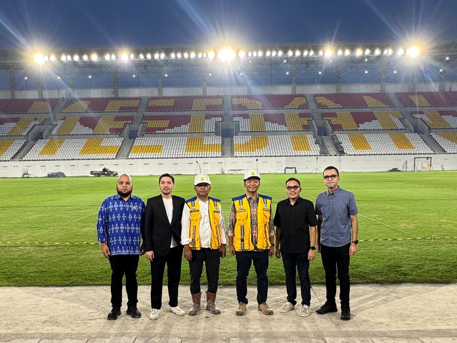 Sambut Piala AFF U 19 2026, Staf Khusus DPR RI, Anggota DPRD Medan Tinjau Stadion Teladan
