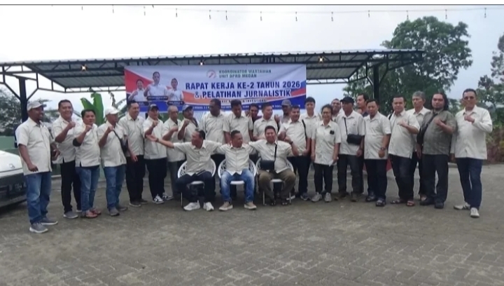 Wartawan DPRD Medan Di Kebun Teh Sidamanik Simalungun Perkuat Soliditas Dan Profesionalisme