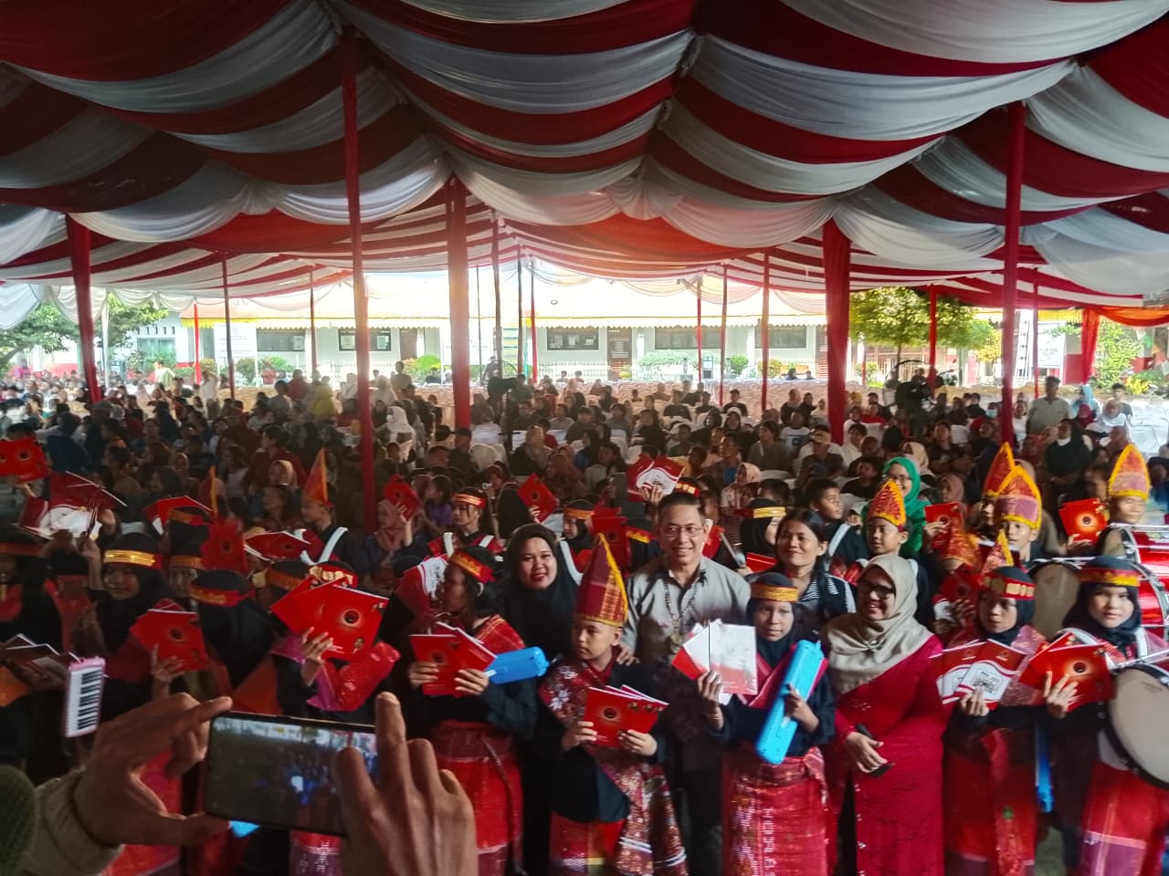Sosperda Wong Chun Sen Dimeriahkan Drumband Sekolah SDN 050868 Medan Timur