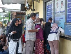Pengurusan KTP Beres, Rico Waas Dekatkan Pelayanan Adminduk Ke Warga