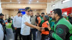 Lindungi Ojol Dari Risiko Jalanan, Rico Waas Berikan Kartu BPJS Ketenagakerjaan Ke Ribuan Driver