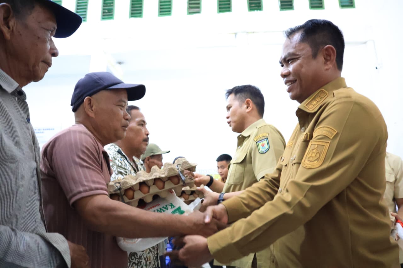 Pemkab Sergai Salurkan Bantuan bagi Korban Puting Beliung di Sei Bamban 1 Pemkab Sergai Salurkan Bantuan bagi Korban Puting Beliung di Sei Bamban