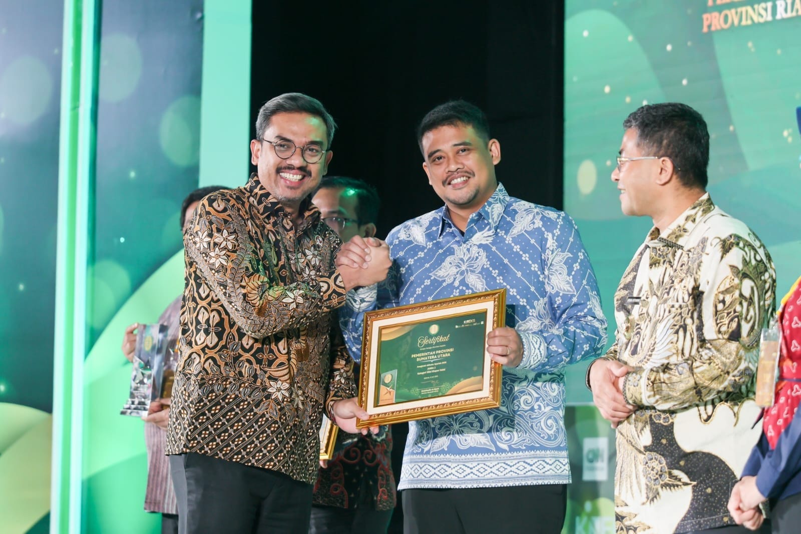 Bobby Nasution Terima Penghargaan Adinata Syariah, Bukti Sumut Kuatkan Ekonomi Nasional