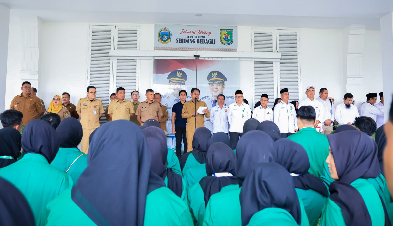 Bupati Sergai Lepas 480 Mahasiswa KKN UMN Al-Washliyah, Dorong Pemberdayaan 48 Desa