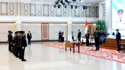 Lantik 8 Pejabat Eselon II, Bobby Nasution Minta Ciptakan Program Dorong Pertumbuhan Ekonomi 7 Lantik 8 Pejabat Eselon II, Bobby Nasution Minta Ciptakan Program Dorong Pertumbuhan Ekonomi