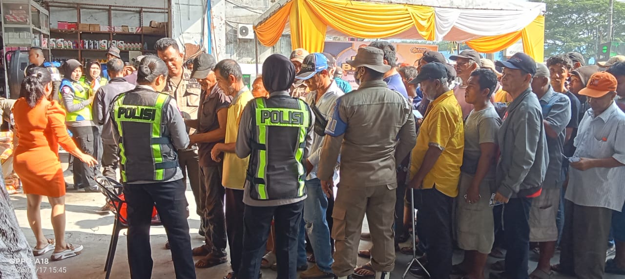 Jumat Berkah,Polres Asahan sinergi Peduli dengan Bengkel Mobil Kisaran Fantasi 2 Jumat Berkah,Polres Asahan sinergi Peduli dengan Bengkel Mobil Kisaran Fantasi