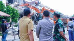 Rico Waas Kerahkan Alat Berat dan Tim Medis Tangani Ledakan di Perumahan Grand Polonia