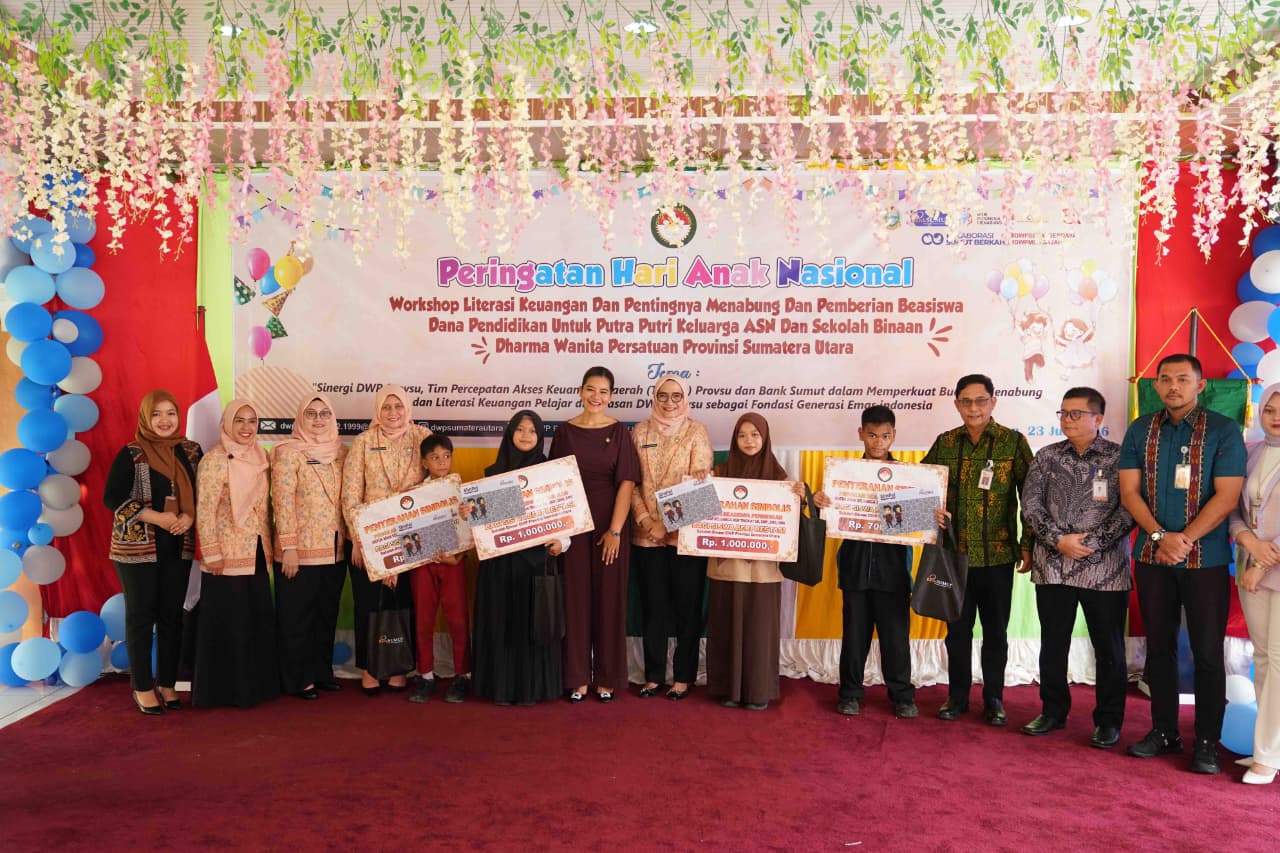 Kahiyang Ayu Serahkan Santunan Pendidikan untuk 118 Siswa Binaan DWP Sumut