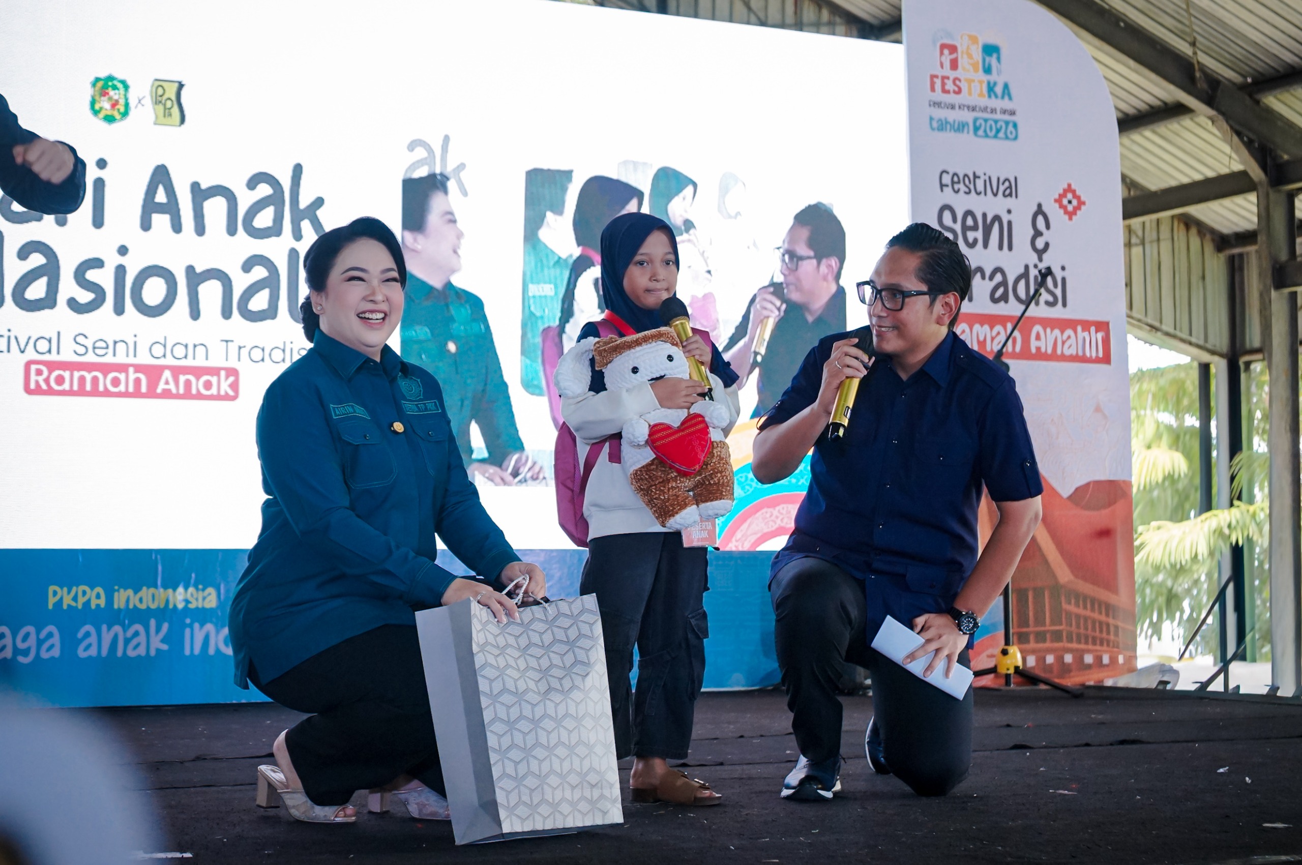 Anak-anak Down Syndrome Sukses Curi Perhatian Rico Waas Dan Istri Di Gedung Pancasila USU