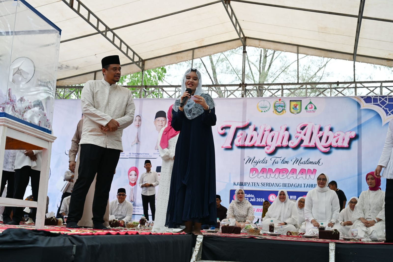 Bobby Nasution Berangkatkan 10 Warga Umroh Dan Salurkan Zakat ASN Untuk Bedah 10 Rumah Di Sergai