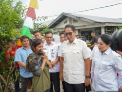 Rico Waas Tinjau Rehabilitasi 3 RTLH Di Medan Tuntungan, 213 Unit Ditargetkan Rampung
