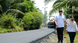 Wabup Adlin Tinjau Pembangunan Jalan Manggis–Kelapa Bajohom, Pastikan Kualitas Sesuai Harapan