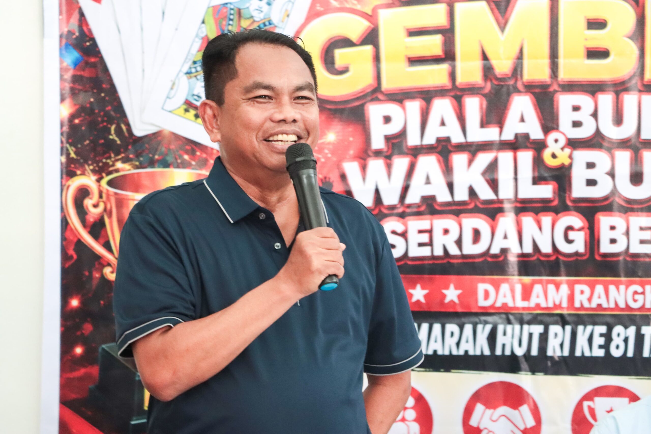Bupati dan Wabup Sergai Ramaikan Trup Gembira 1 Bupati dan Wabup Sergai Ramaikan Trup Gembira