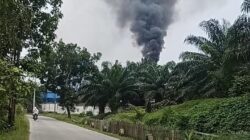 Asap Hitam Pekat Pabrik PKS Sei Silo Asahan Selimuti jalur Buntu Pane