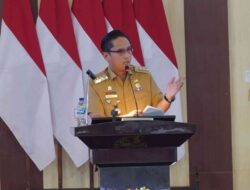 Rico Waas Hukum Camat Medan Timur Dan Lurah Aur