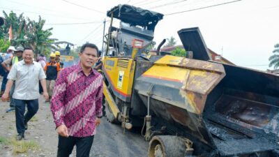 Wabup Adlin Tinjau Rehabilitasi Jalan Lubuk Rotan–Naga Kisar