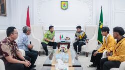 Wabup Adlin Buka Ruang Dialog dengan PWI dan Mahasiswa