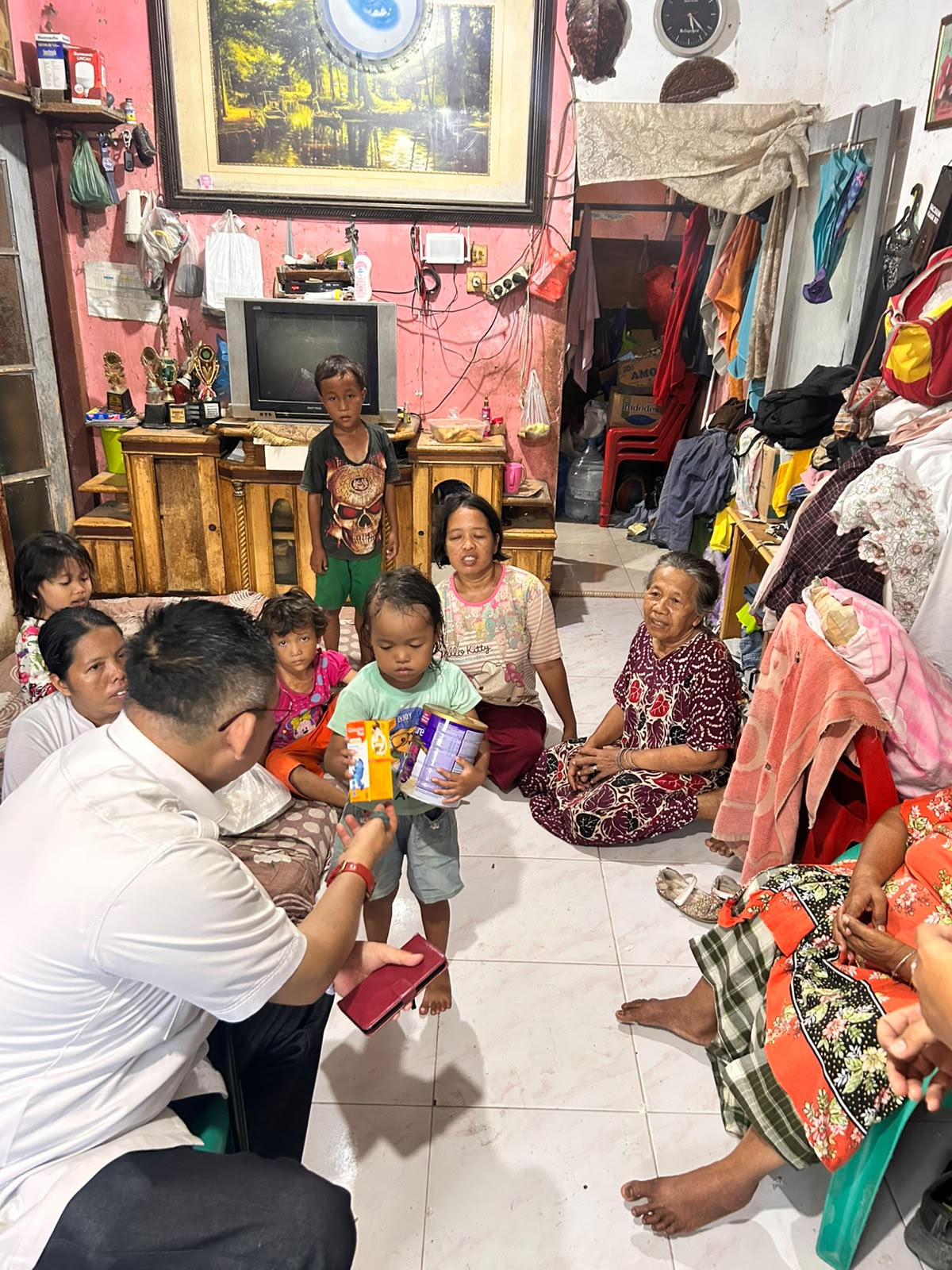 Tak Sekadar Berkunjung, Wong Chun Sen Rutin Bantu Anak Stunting