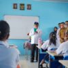 Bersama Mendikdasmen, Rico Waas Tinjau SMPN 16, Mebelair Rusak Diganti Tahun Ini