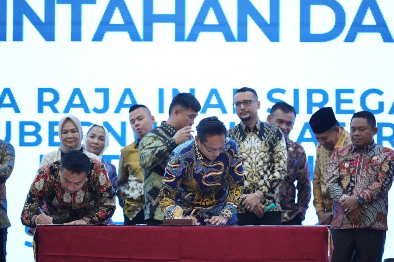 Ikuti Rakor Penguatan Tata Kelola Dan Pencegahan Korupsi, Rico Waas Tandatangani Komitmen Bersama