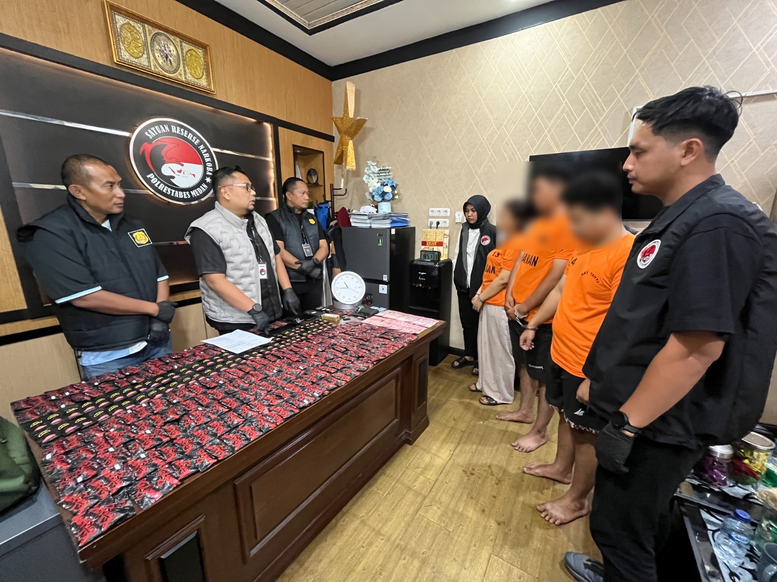 2 Sejoli Dan 1 Kaki Tangan Disergap Polisi Karena 295 Pod Getar