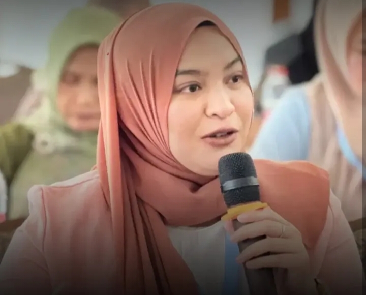 Cahaya Islam, Karena Azan Setiap Pukul 2 Pagi, Lubna Raih Gelar S2 Tanpa Suport Keluarga