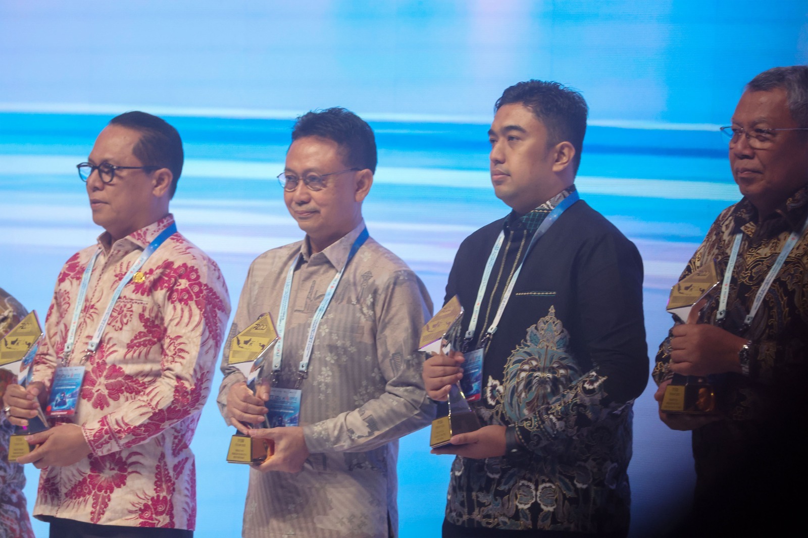 Genjot PAD Lewat Digitalisasi, Pemko Medan Raih Penghargaan TP2DD Terbaik 1 Genjot PAD Lewat Digitalisasi, Pemko Medan Raih Penghargaan TP2DD Terbaik