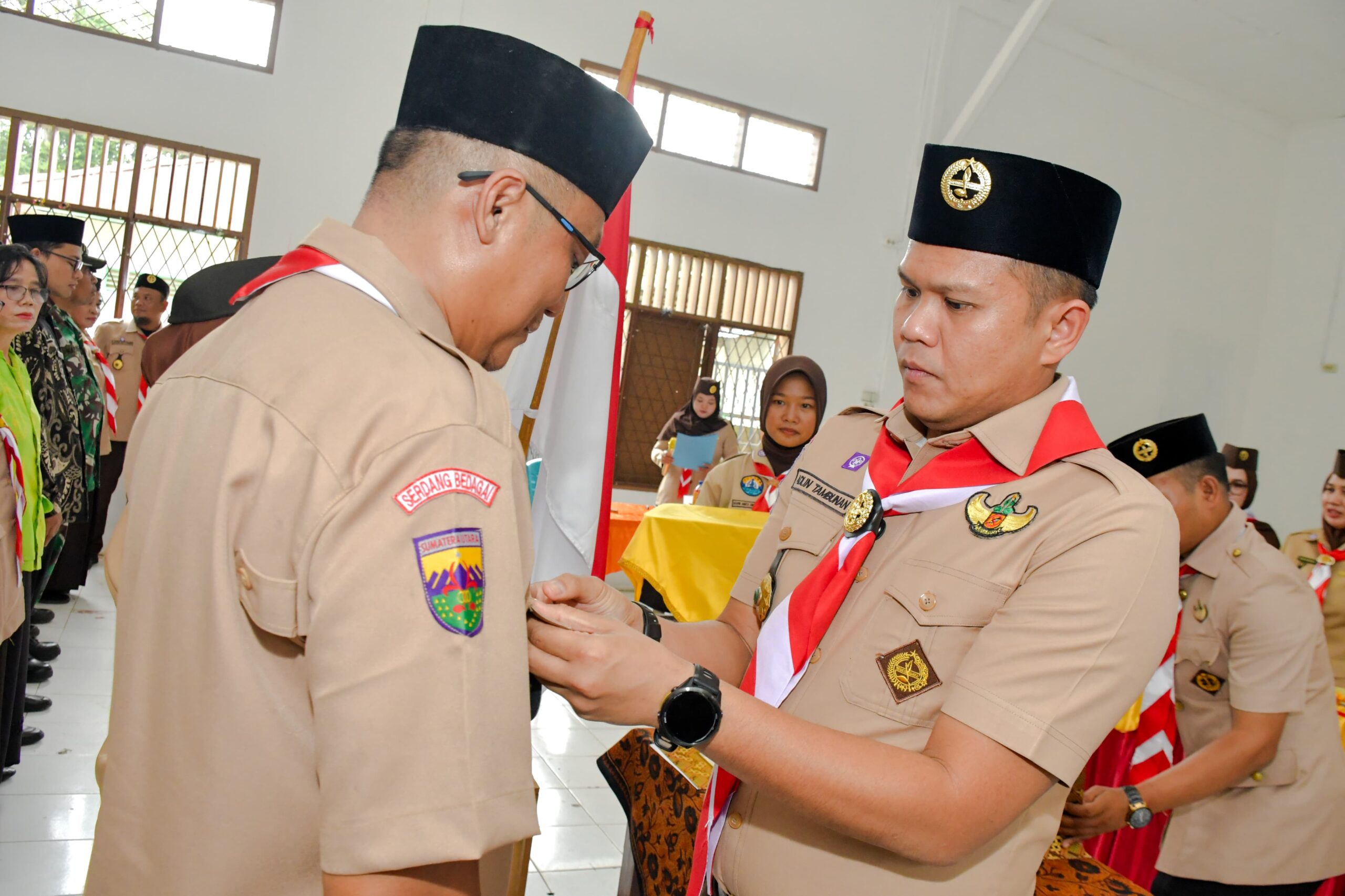 Adlin Tambunan Lantik Pengurus Pramuka Kotarih dan Silinda