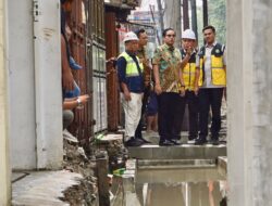 Rico Waas Pastikan Pengerjaan Drainase Gaperta Berjalan Optimal