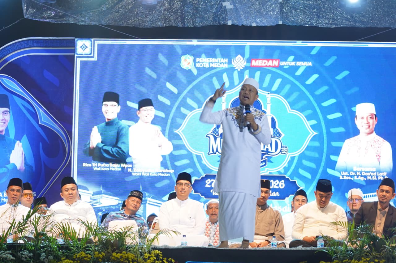 Ribuan Warga Padati Taman Stadion Teladan Peringati Maulid Nabi, Rico Waas Ajak Bangun Medan Bersama