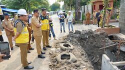 Tak Ingin Warga Kebanjiran, Rico Waas Tinjau Pembangunan Drainase Sei Asahan