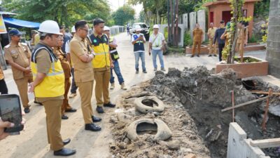 Tak Ingin Warga Kebanjiran, Rico Waas Tinjau Pembangunan Drainase Sei Asahan