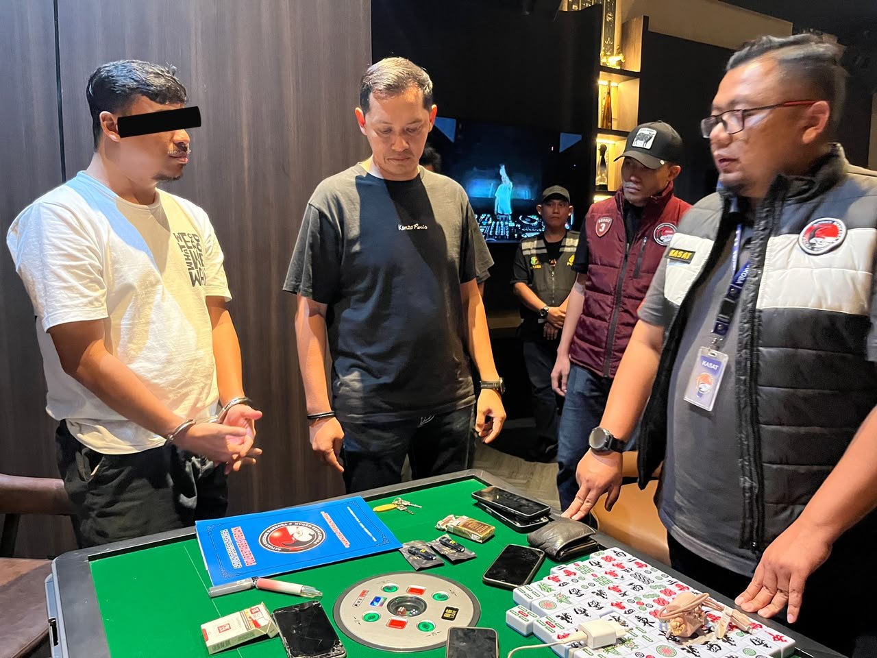 Bareskrim Polri dan Polrestabes Medan Tangkap Pengedar Vape Narkoba Di THM Jalan Merak Jingga Medan