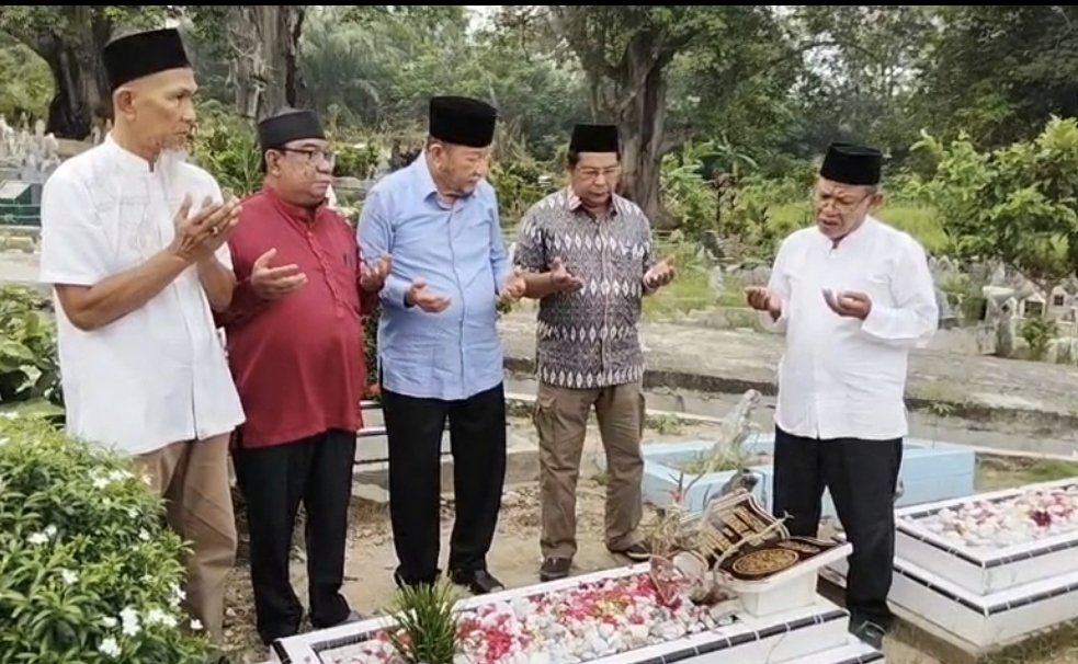Ziarahi Makamnya, Pengurus PB MABMI Berharap Integritas Kepemimpinan Dato’ Seri Syamsul Arifin Jadi “Role Model”