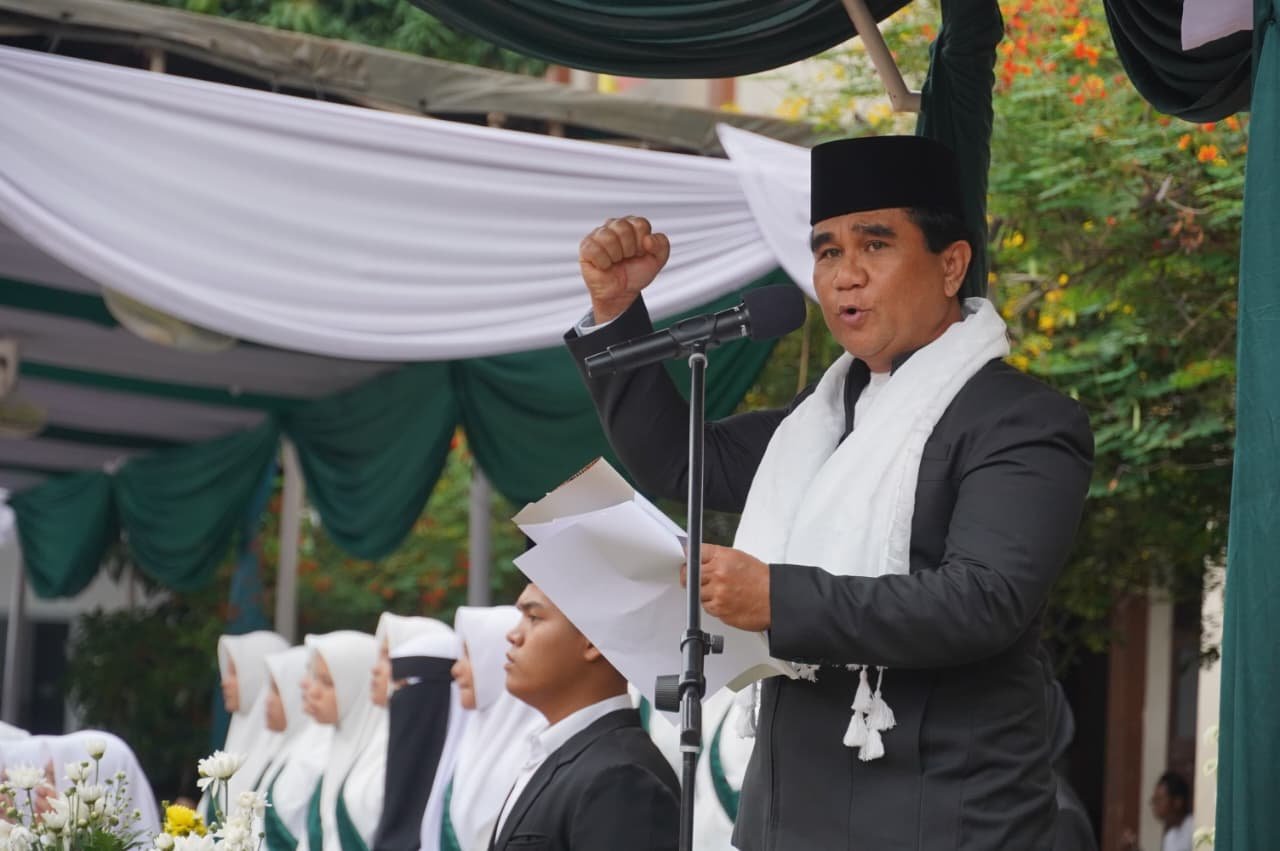 Dihari Santri Nasional 2026, Rico Waas Ajak Santri Kuasai Teknologi dan Perkuat Persatuan